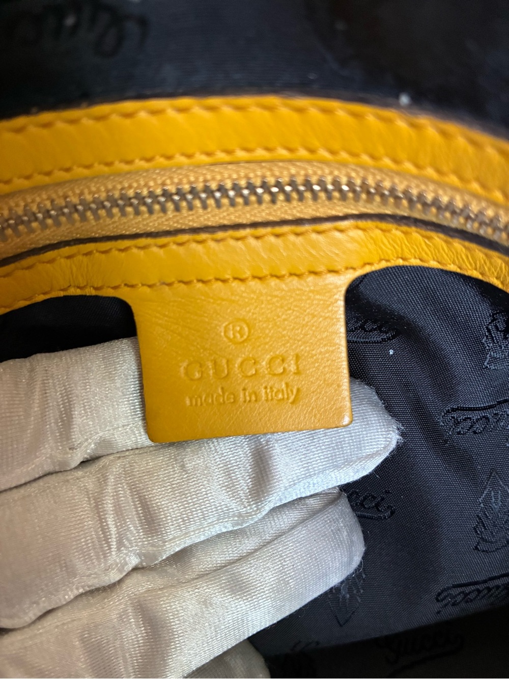 Gucci Hysteria Patent Leather Large Tote Bag Mustard Yellow Gold Crest - Picture 10 of 11